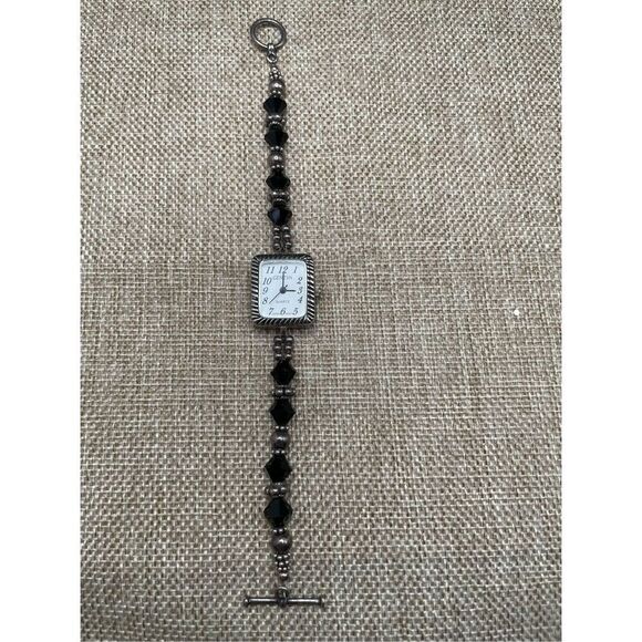 Vintage Geneva Womens Watch Black and Silver Beaded Band Working - Picture 2 of 8